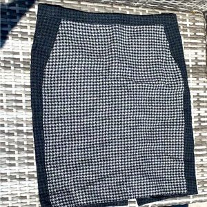 The Pencil Skirt. J. Crew. Size 10. GUC!